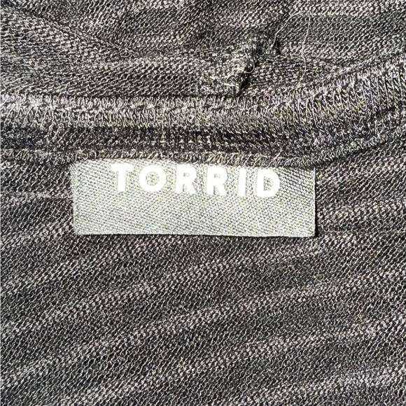 Torrid Tonal Black Stripe 3/4 Sleeve Tunic in Size 5X - Picture 3 of 7